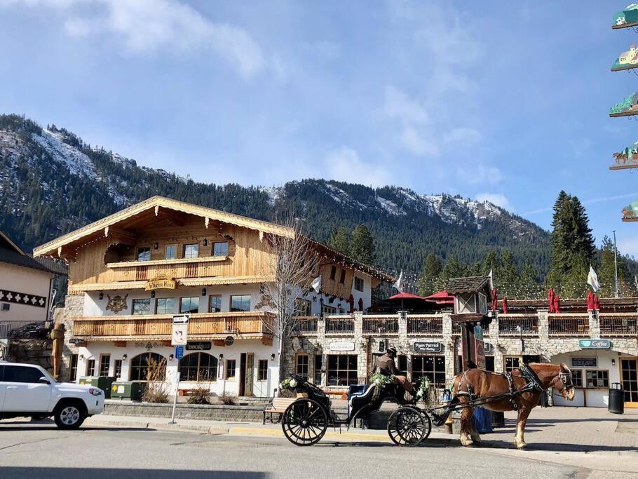 Апартаменты Walk To Downtown Leavenworth * Sleeps 6 + Pets * Ground Level Gem! Экстерьер фото
